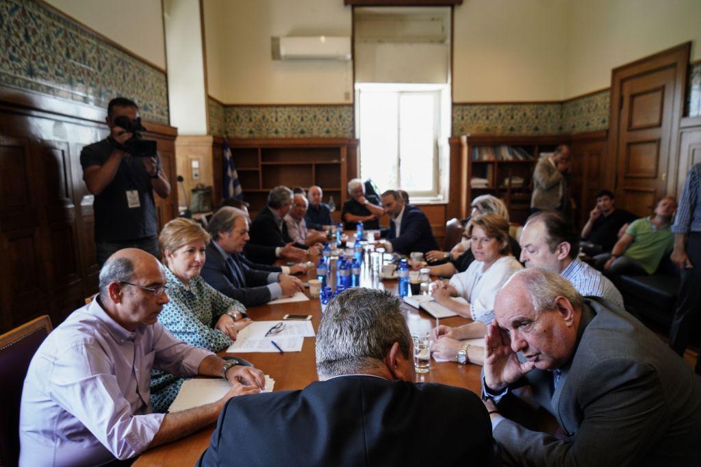 Σκηνικό διάλυσης στους ΑΝΕΛ – Κι άλλοι βουλευτές λίγο πριν την έξοδο | in.gr