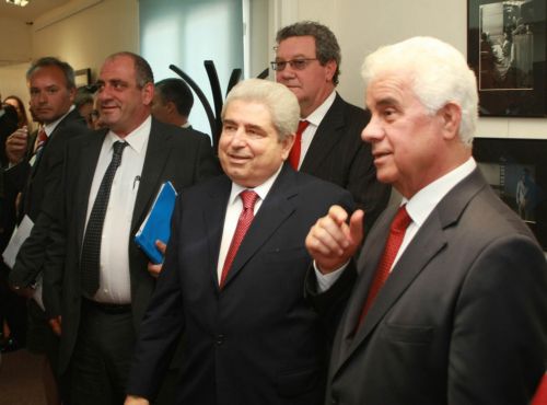 Την Τρίτη η επανέναρξη των απευθείας συνομιλιών Χριστόφια-Έρογλου