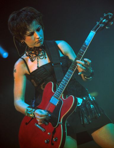 Οι Cranberries στη σκηνή του Θεάτρου Βράχων την Τετάρτη