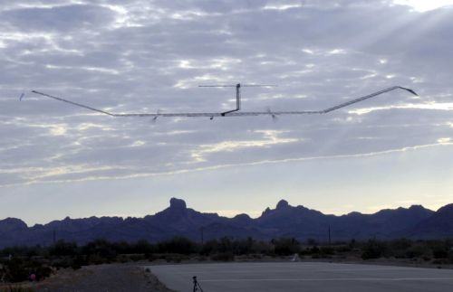 Οκτώ μέρες στον αέρα συμπληρώνει ρομποτικό ηλιακό αεροπλάνο