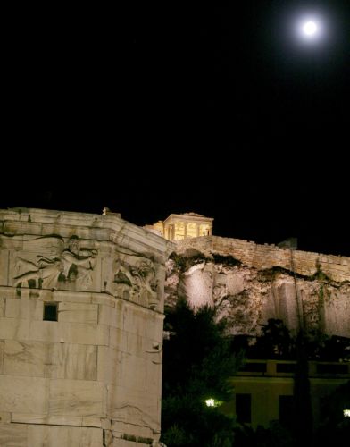 Ανοιχτοί και οι αρχαιολογικοί χώροι της Αττικής για την αυγουστιάτικη πανσέληνο