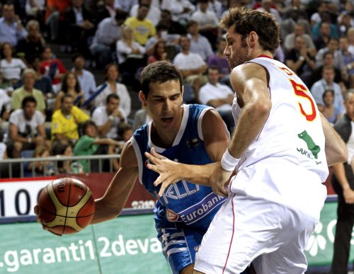 Παραδοχή Ζήση «μας έχουν πιάσει πελάτες οι Ισπανοί»