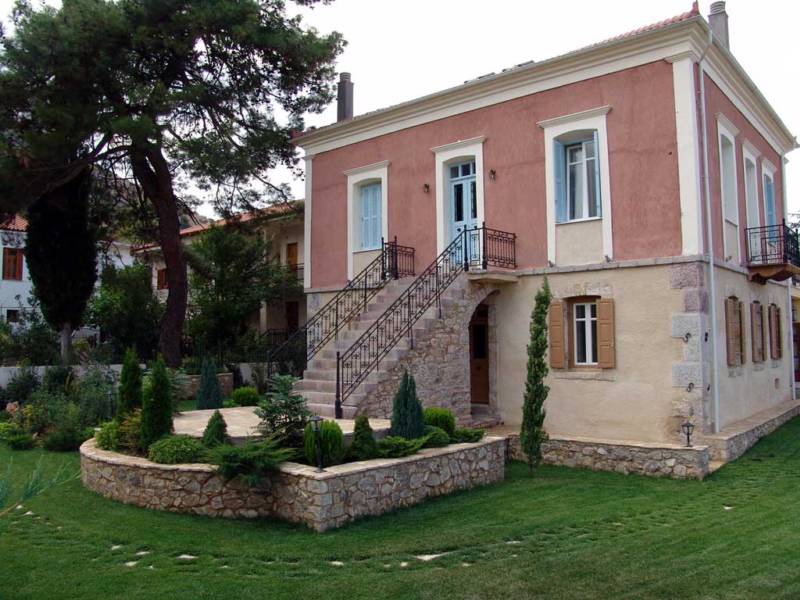 Ο Ξενώνας «Δαδί Αρχοντικό Παρνασσού» στην Αμφίκλεια