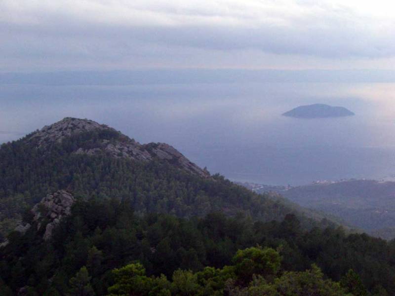 Ο Ξενώνας Χοροστάσι στον Παρθενώνα Χαλκιδικής
