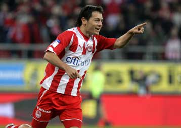 Επιστροφή στην κορυφή με «τρίποντο» ο Ολυμπιακός