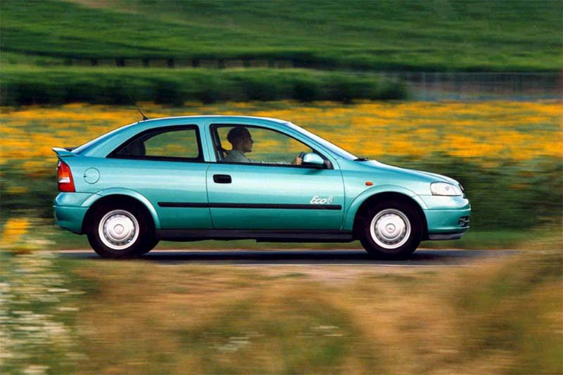 Μειωμένη κατανάλωση καυσίμου από το Opel Astra Eco 4