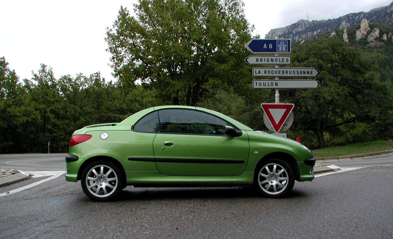 Αποστολή στη Γαλλία: Peugeot 206 CC, η πρώτη επαφή