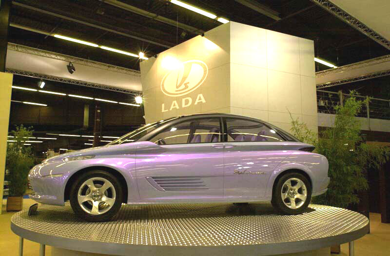 Η Lada «αναβιώνει» το θρύλο του Μεγάλου Πέτρου στο Παρίσι