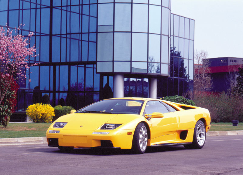 Η Lamborghini ετοιμάζει εκπλήξεις