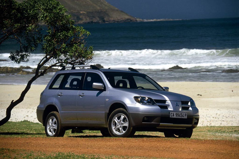 Οι δύο άσοι στο μανίκι της Mitsubishi στην έκθεση της Γενεύης