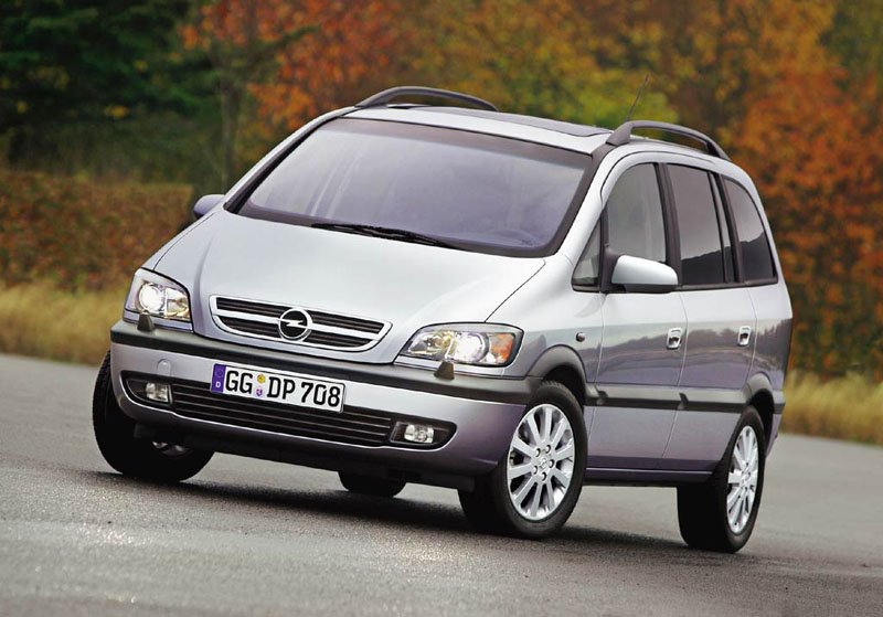 Ανανεωμένο Opel Zafira το 2003