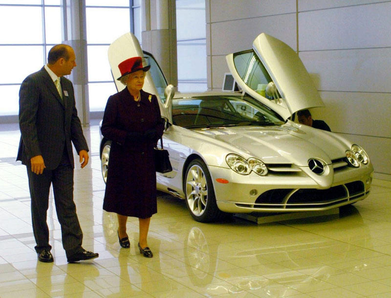 Βασιλικά εγκαίνια για τις νέες εγκαταστάσεις της McLaren