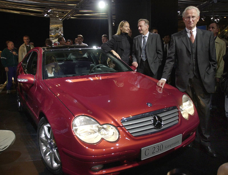 Ανοίγει η αυλαία της  Διεθνούς Εκθεσης Αυτοκινήτου στο Παρίσι