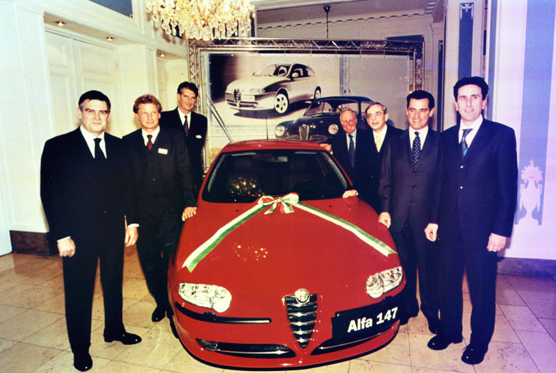 Aπονομή του βραβείου Αυτοκίνητο της Xρονιάς 2001 στην Αlfa Romeo 147