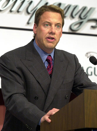 Απομακρύνεται από τη Ford o J.Nasser