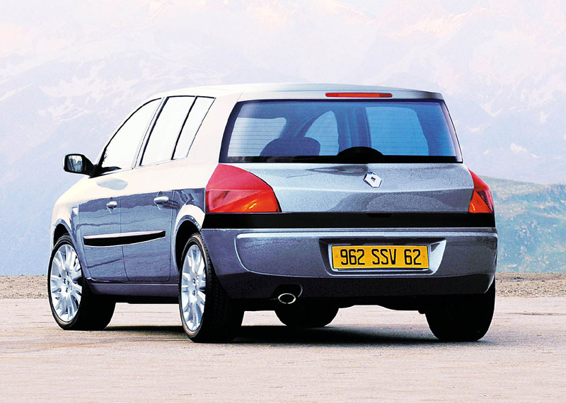 Στη Διεθνή Έκθεση της Γενεύης το 2002 η νέα γενιά Renault Megane