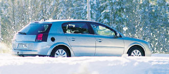 Τιμή-πρόκληση για το Signum υπόσχεται η Opel