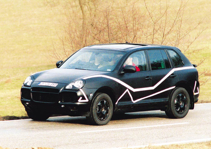 Συνεχίζονται οι δοκιμές της Porsche Cayenne