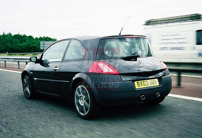 Έρχεται το 2004 το Renault Megane Turbo
