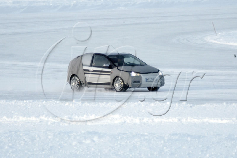 Σπορ εμφάνιση για το τρίθυρο Ford Focus – To 2006 το νέο RS των 300 ίππων