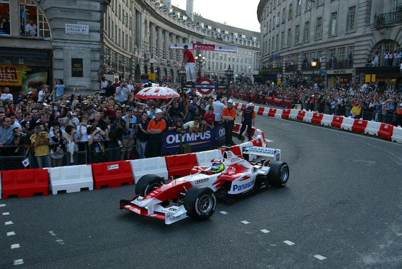 H Formula 1 στους δρόμους του Λονδίνου!