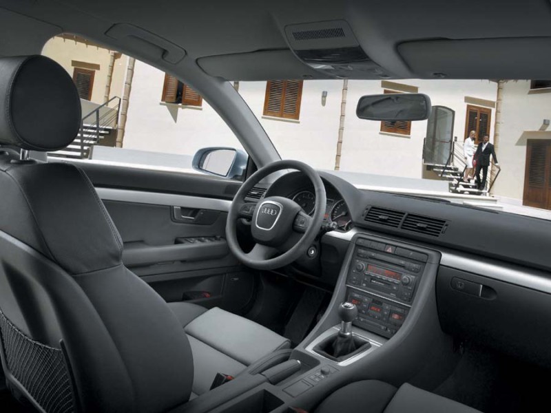 Audi A4 2004: Αισθητική ανανέωση