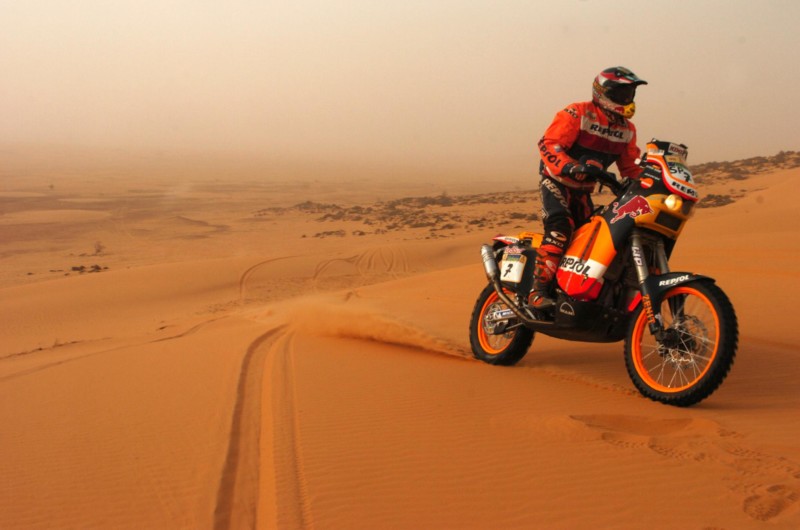 27o Ράλι Βαρκελώνη-Dakar: Παραμένει στην κορυφή ο S.Peterhansel μετά την 9η ΕΔ