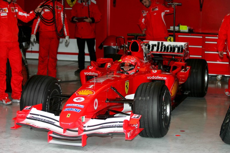 Πρώτες φωτογραφίες της νέας Ferrari