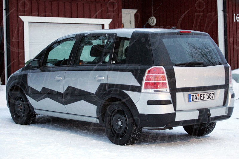 Κοιτάζοντας από μέσα το νέο Opel Zafira