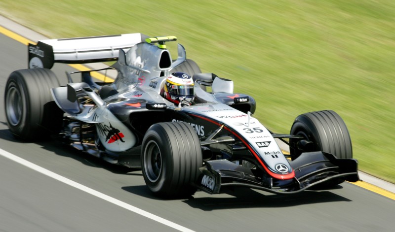 Ταχύτερη η McLaren στις δοκιμές της Αυστραλίας