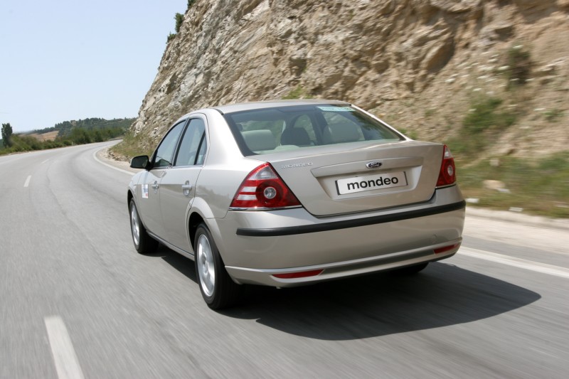 Ford Mondeo 2005: Μη μου τα σκήπτρα τάραττε!