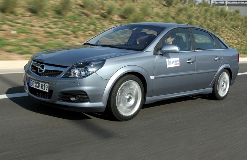 Νέο Opel Vectra από 18.520 ευρώ – Φτηνότερο το Signum από 23.920 ευρώ
