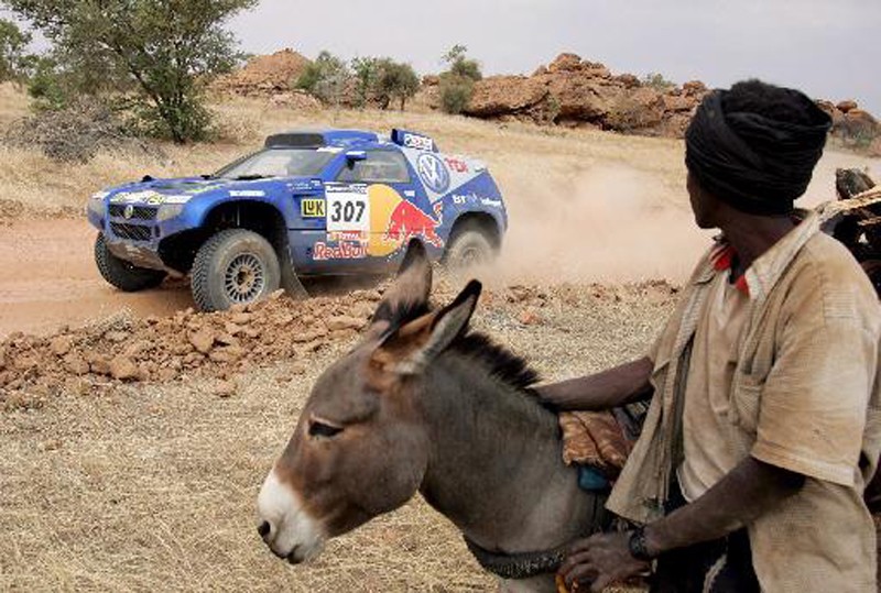 28ο ράλι Dakar: Ανοίγει τη διαφορά ο S. Peterhansel