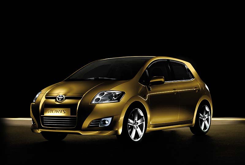 Χρυσάφι η νέα Corolla!
