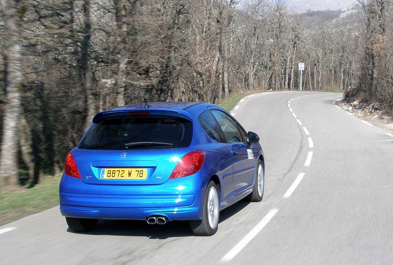 Peugeot 207 RC: Σπορ από… τζάκι