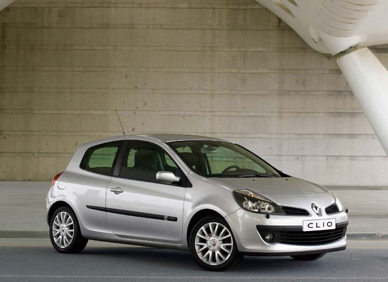 Ισχυρότερο και πιο οικονομικό το νέο Renault Clio 1.2 Turbo – Στην Ελλάδα από 13.700 ευρώ