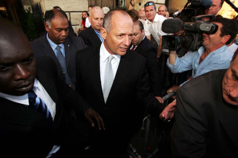 Με πρόστιμο 100 εκατ. δολαρίων και αφαίρεση όλων των βαθμών της τιμωρήθηκε η McLaren