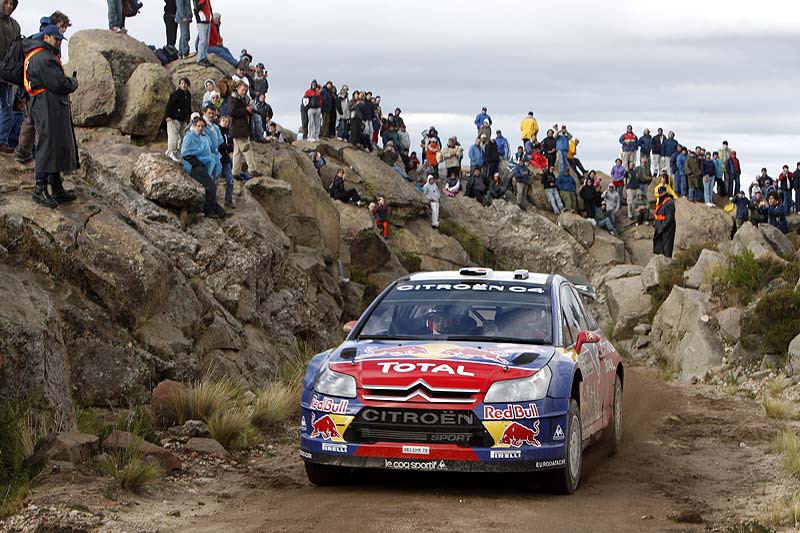 Στην κορυφή ο Loeb μετά από τη νίκη του στον αγώνα της Αργεντινής