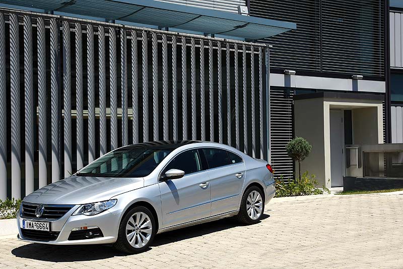 Εκκίνηση από τα 28.150 ευρώ για το νέο Passat CC