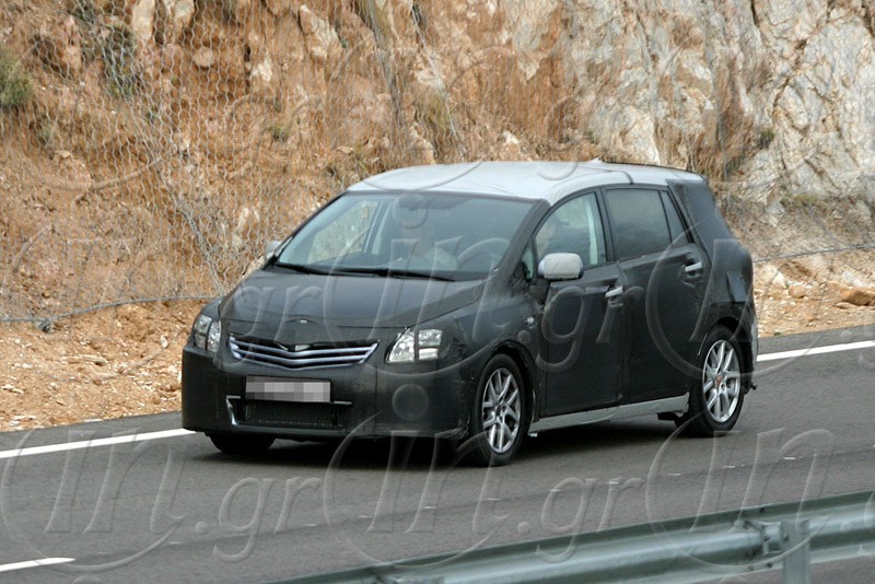 Toyota Auris Verso 2009: Γνωστή σχεδίαση, άγνωστο όνομα