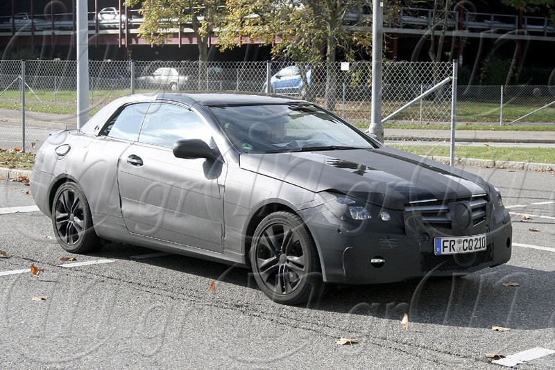 Mercedes-Benz E-Class Cabrio: Στο δρόμο που χάραξε η SLK
