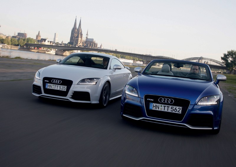 Νέο Audi TT RS Coupe & Roadster από 65.950 ευρώ