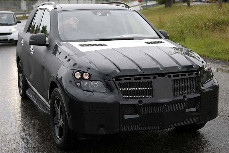 Mercedes-Benz M-Class 2011: Υβριδικές υποσχέσεις