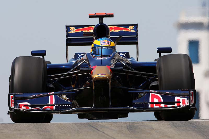 Τέλος ο Sebastien Bourdais από την Toro Rosso