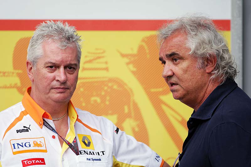 Παρελθόν από τη Renault F1 οι F. Briatore και P. Symonds!