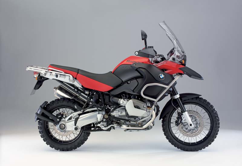 Διπλή ανάκληση μοτοσικλετών BMW από την ελληνική αντιπροσωπεία