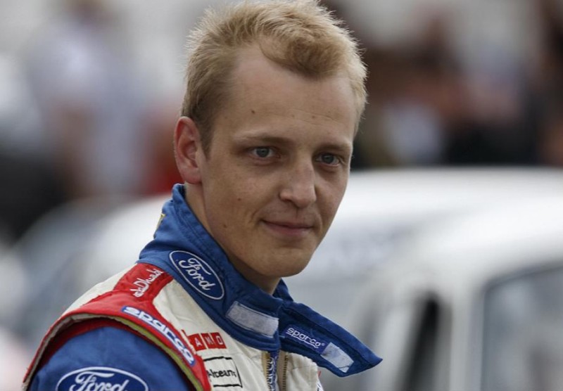 Αποστολή στην ΟυαλίαΣυνέντευξη με τον M. Hirvonen, λίγο πριν τη μάχη του τίτλου