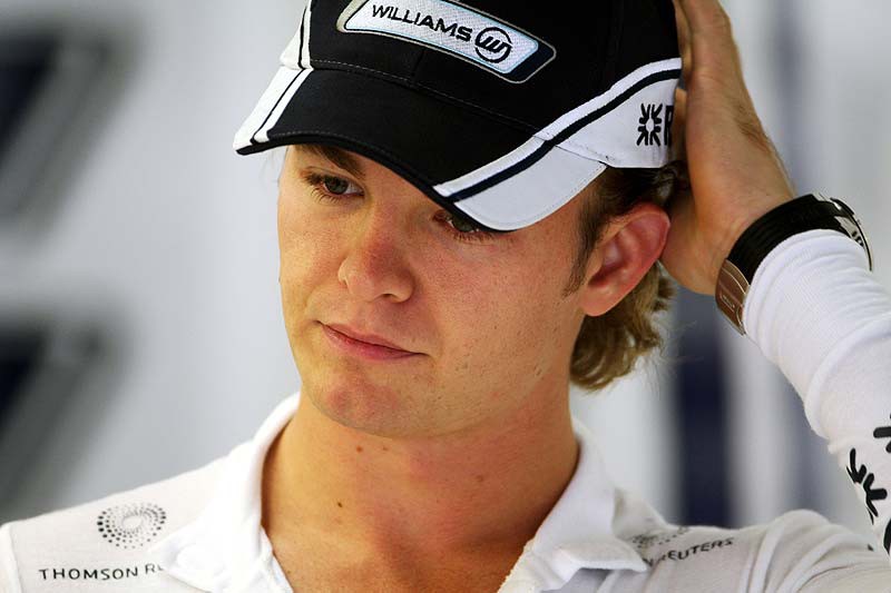 O Nico Rosberg φεύγει για τη Brawn GP ή τη McLaren