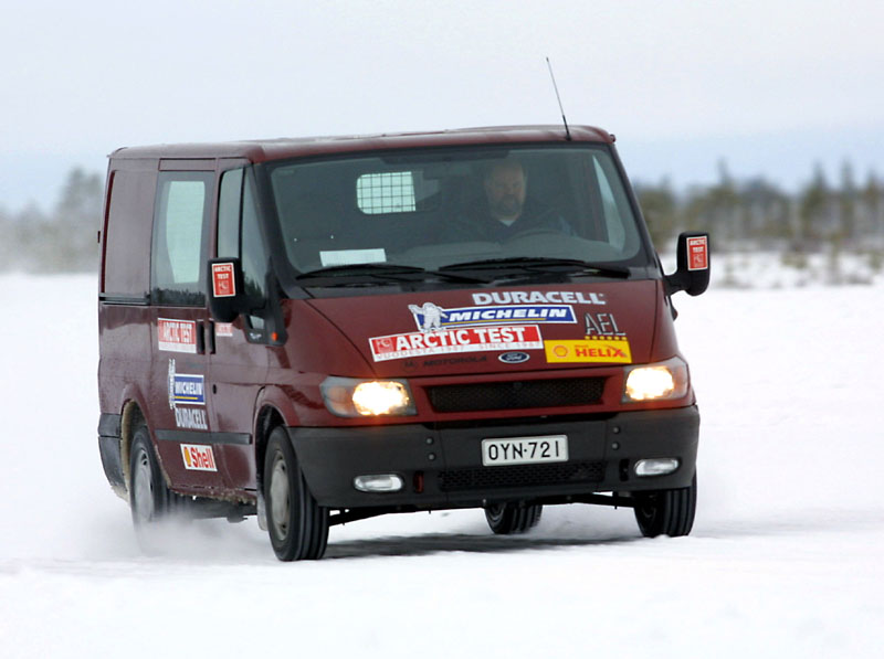 To νέο Ford Transit νικητής στον… πάγο