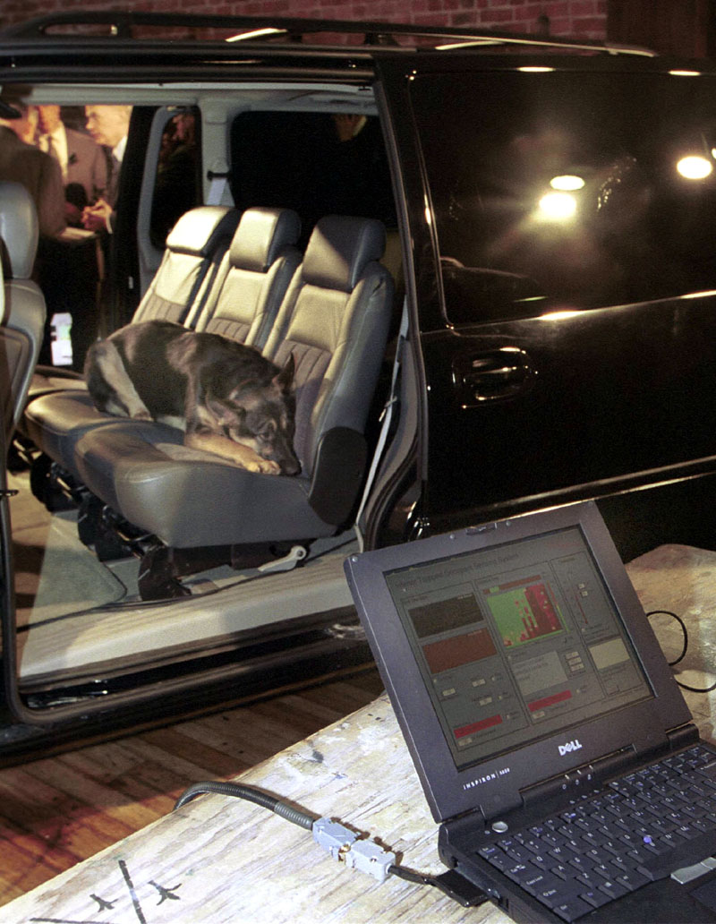 Αισθητήρας ανίχνευσης παγιδευμένων παιδιών στο αυτοκίνητο